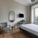 Colosseo Road By Hili 4*